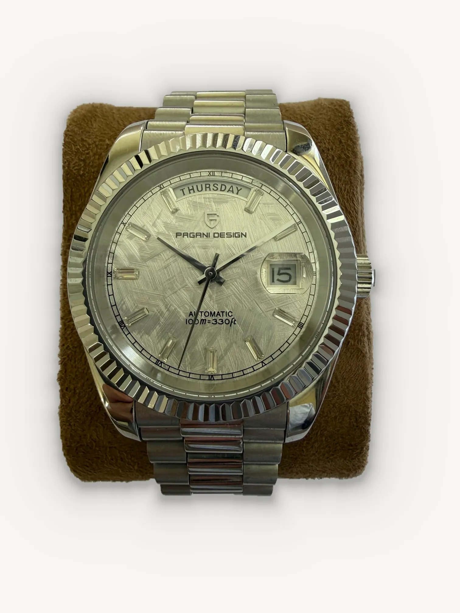 The PD-1783 straight on, on a watch pillow.